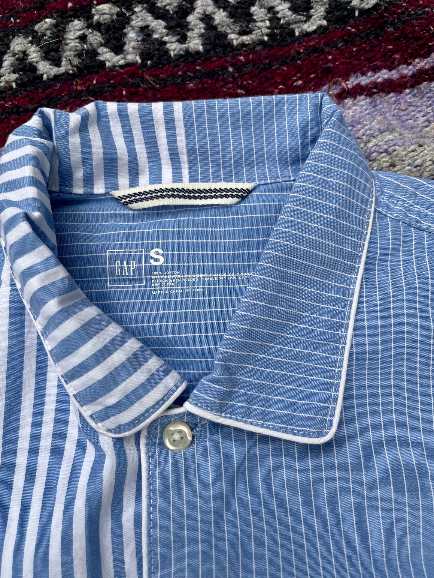 Gap Button Up Shirt