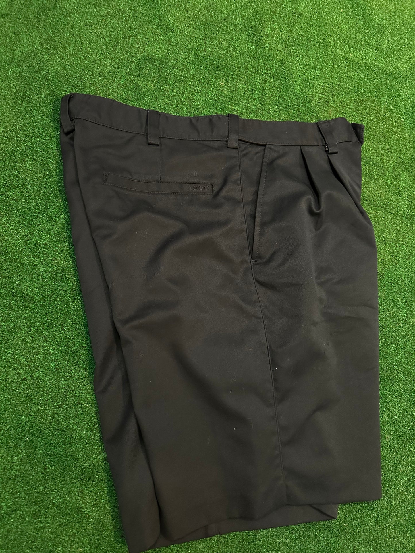 Izod Pleated Golf Short
